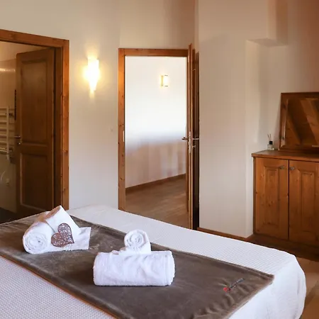 Chalet Le Grillon By Interhome